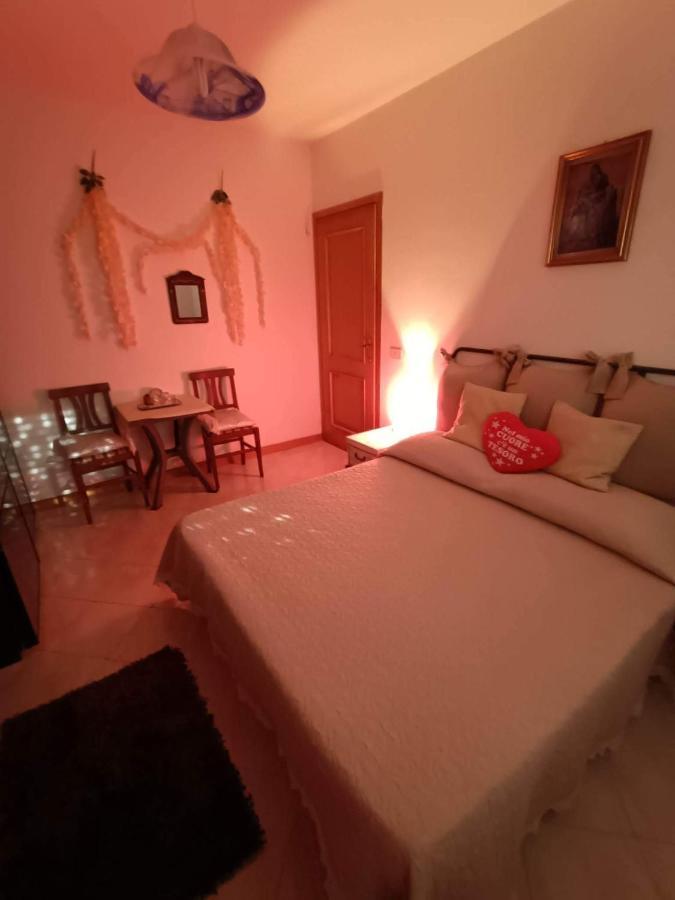 Апартаменты Bellissima Stanza Con Parcheggio Gratuito Чинкуале Экстерьер фото